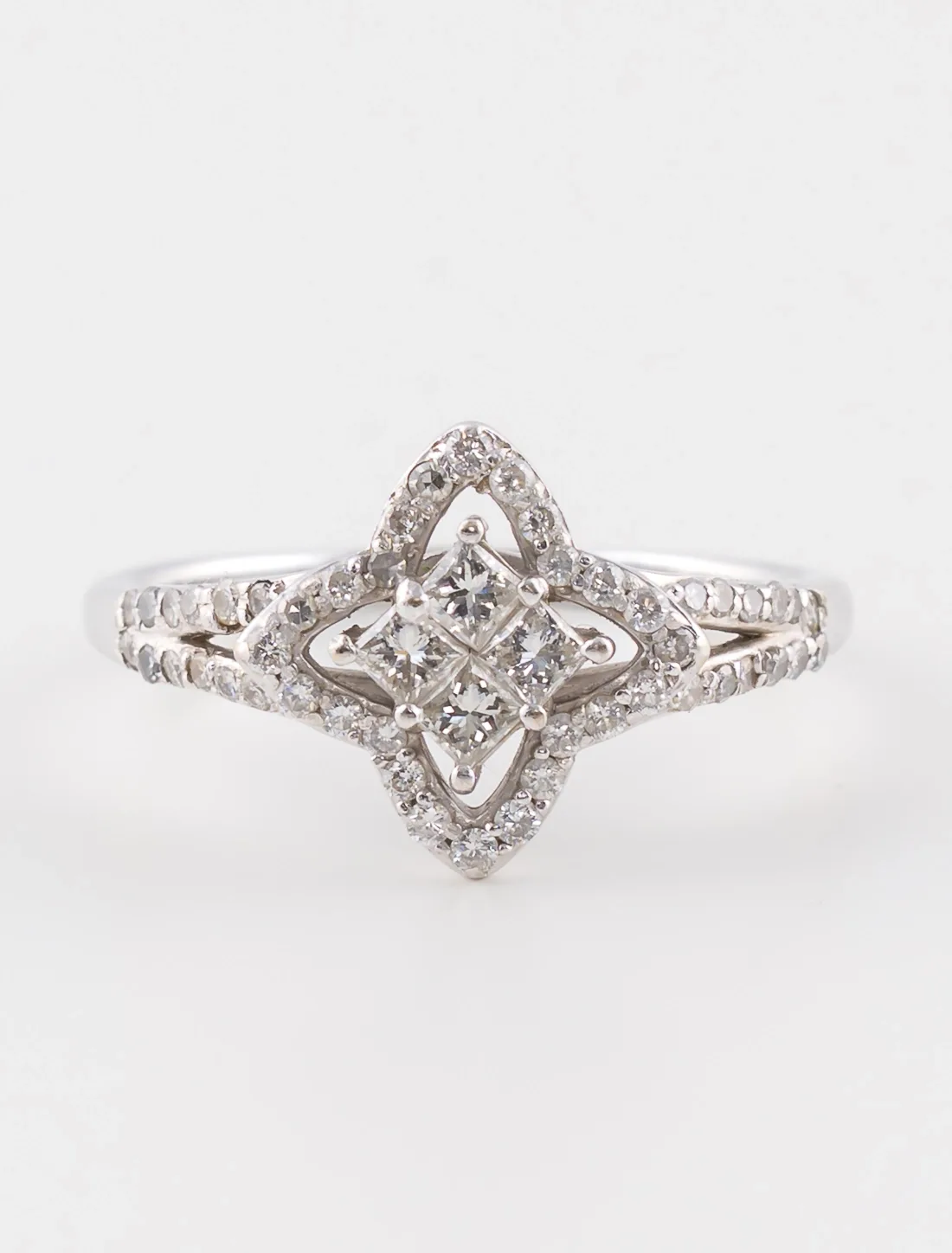 Bague Ancienne Or Blanc & Diamants