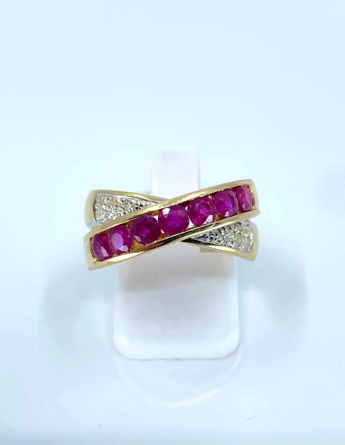 Bague Croisée Or jaune, Rubis & Diamants