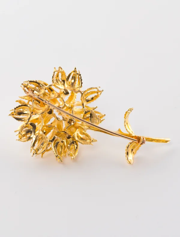 Broche en or jaune en forme de fleur
