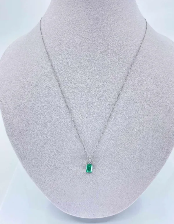 Collier Or Blanc Pendentif Emeraude & Diamants