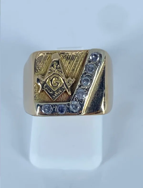 Bague chevalière vintage en or jaune et diamants