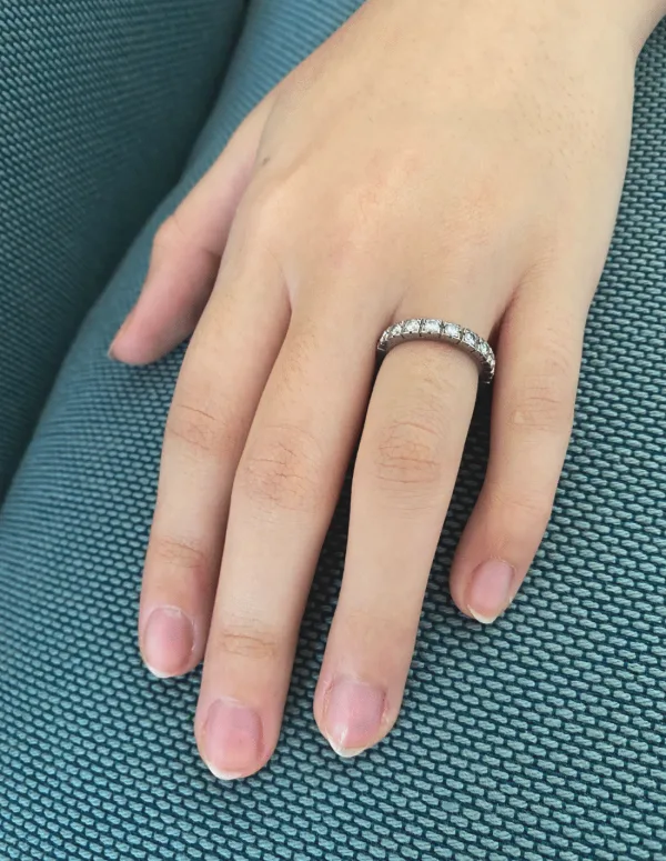 Bague alliance en or blanc 18 carats & diamants
