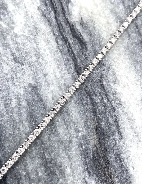 Bracelet Rivière de diamants en or blanc