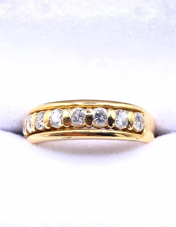 Bague demi-alliance en or jaune & diamants