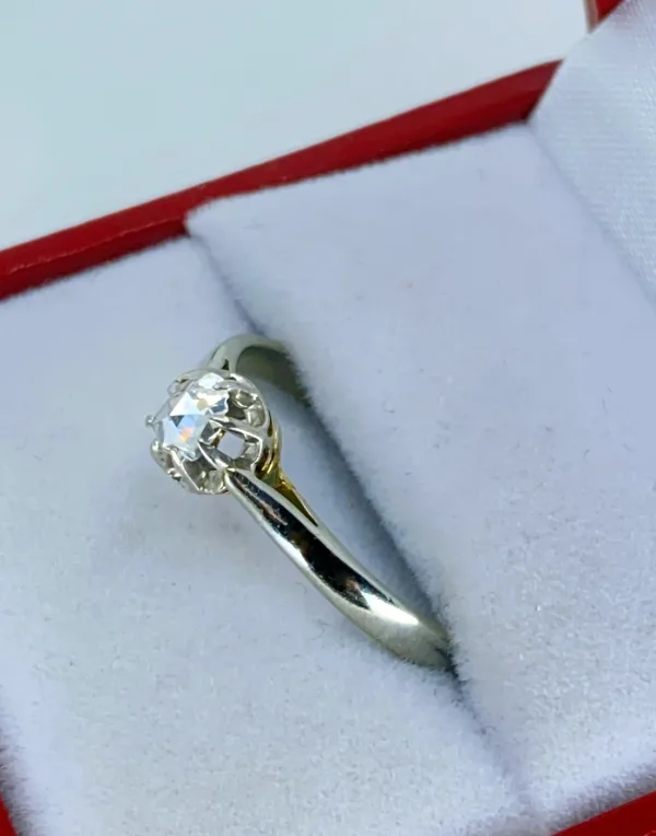 Bague solitaire vintage en or blanc et platine