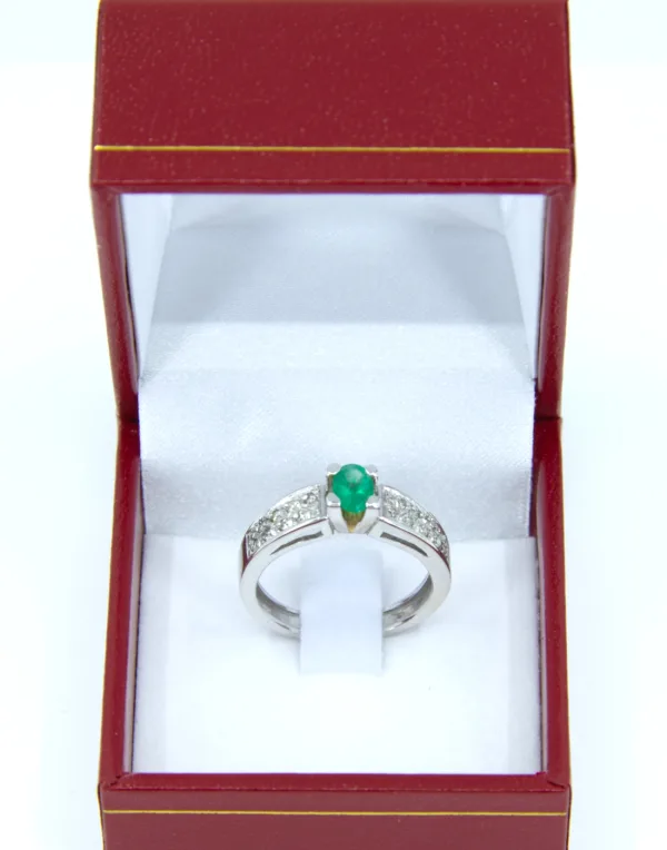 Bague Or Blanc, Emeraude & Diamants