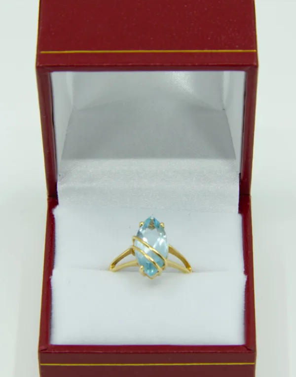 Bague Marquise Or Jaune 18K & Aigue Marine