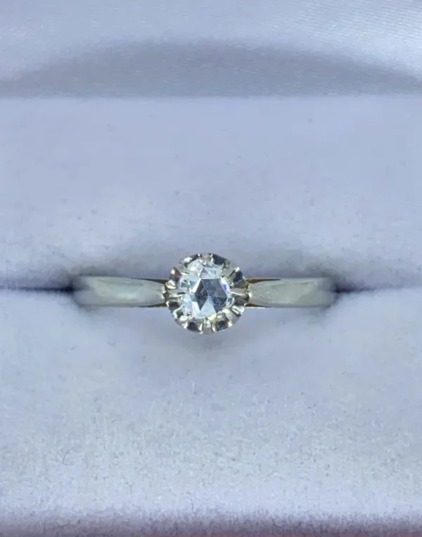 Bague solitaire vintage en or blanc et platine