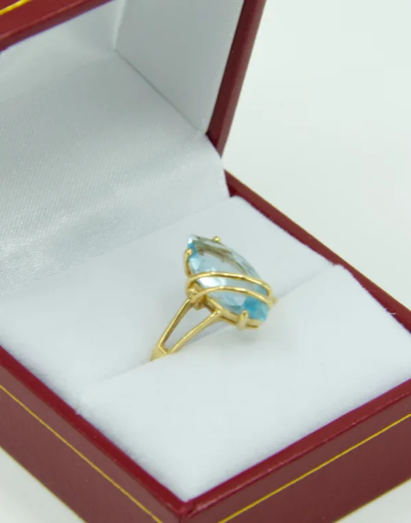 Bague Marquise Or Jaune 18K & Aigue Marine