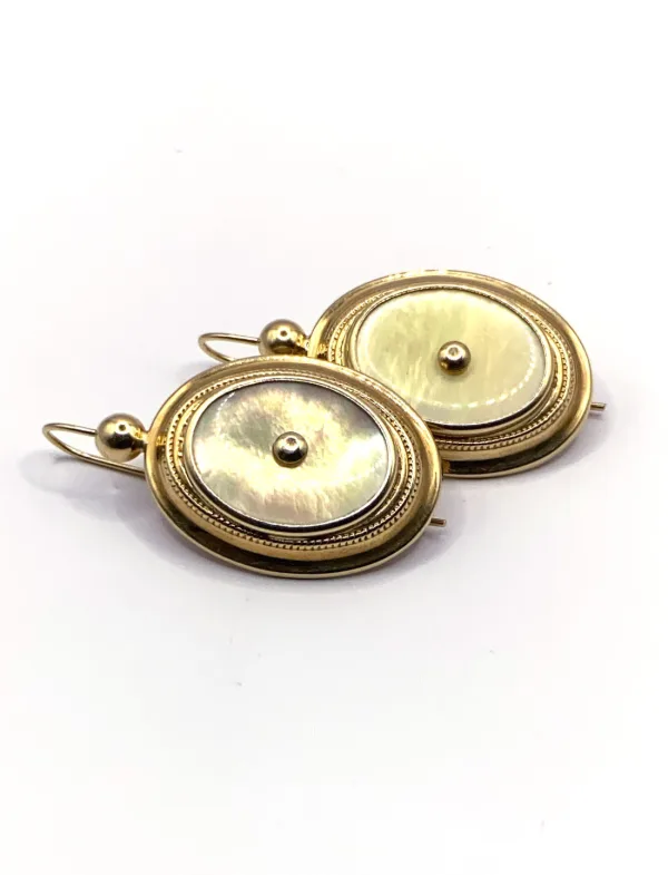 Boucles d'oreilles or et nacre style antillais
