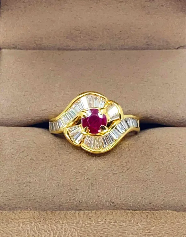 Bague Jupe Or Jaune, Diamants & Rubis