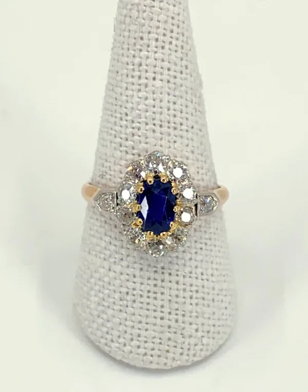 Bague pompadour saphir et diamants