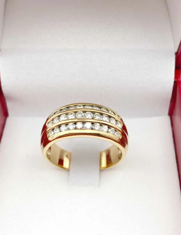 Bague or jaune avec 3 rangs de 10 diamants