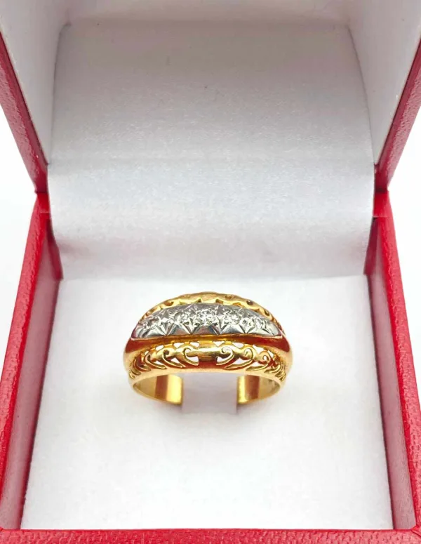 Bague Ciselée Or Jaune, Platine & Diamants