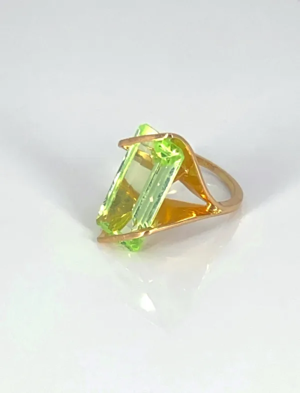 Bague Design Or Jaune & Spinelle Verte
