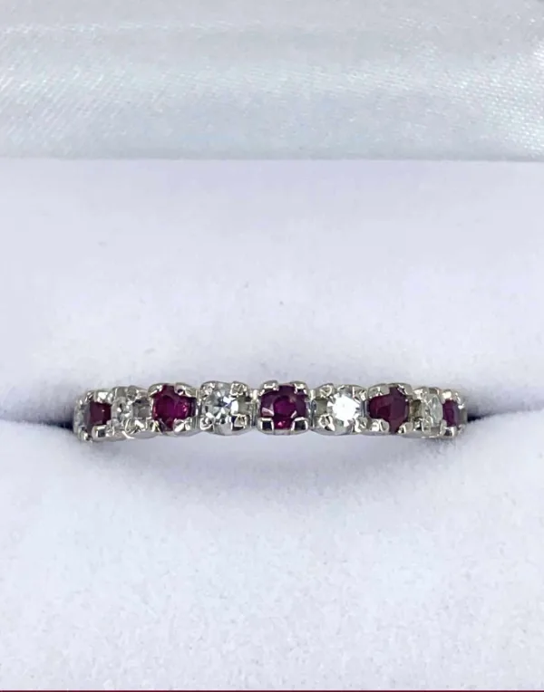 Alliance Tour Complet Or Blanc, Rubis & Diamants