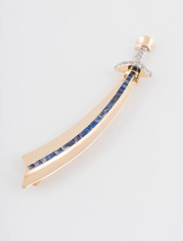 Broche Sabre 0r Jaune, Or Rose, Platine, Saphirs & Diamants