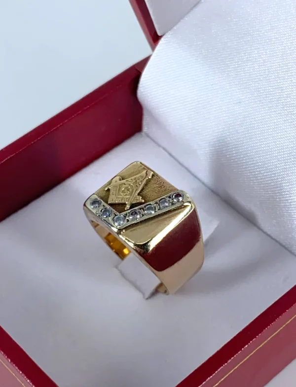 Bague chevalière vintage en or jaune et diamants
