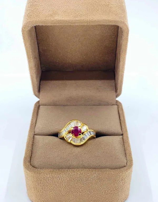 Bague Jupe Or Jaune, Diamants & Rubis